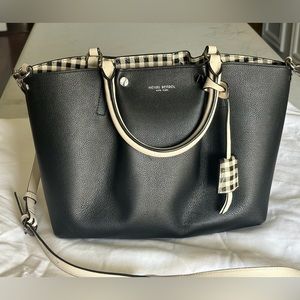 Henri Bendel Claremont